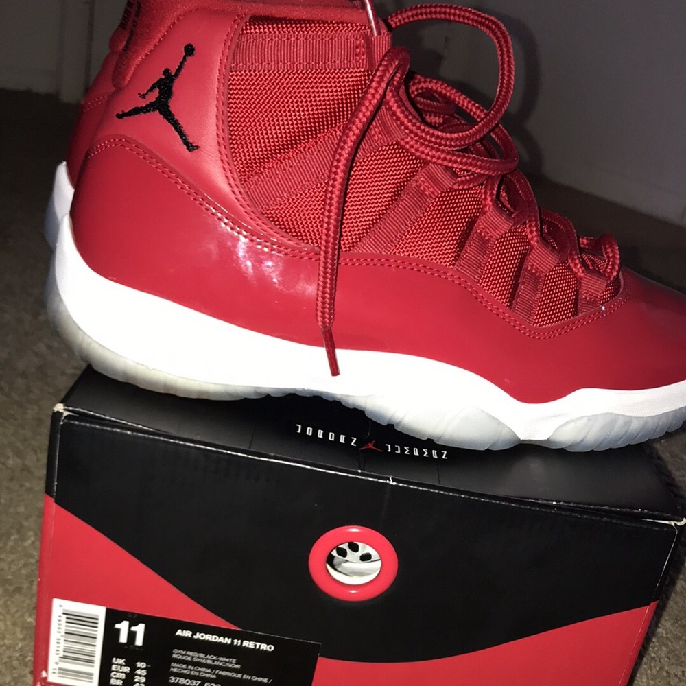 Men’s air Jordan Retro size 11